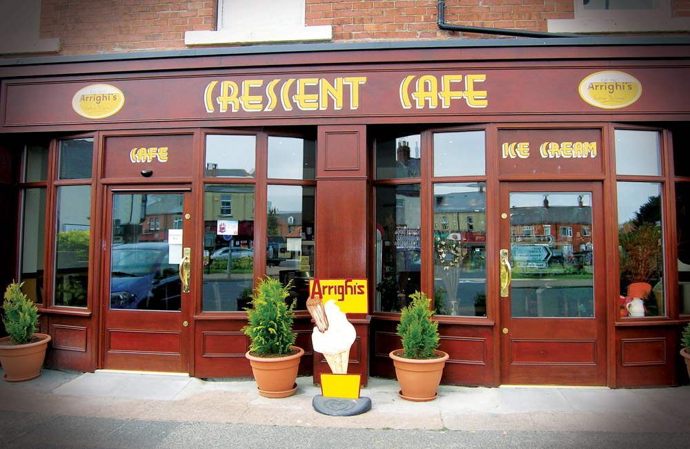 Crescent-Cafe